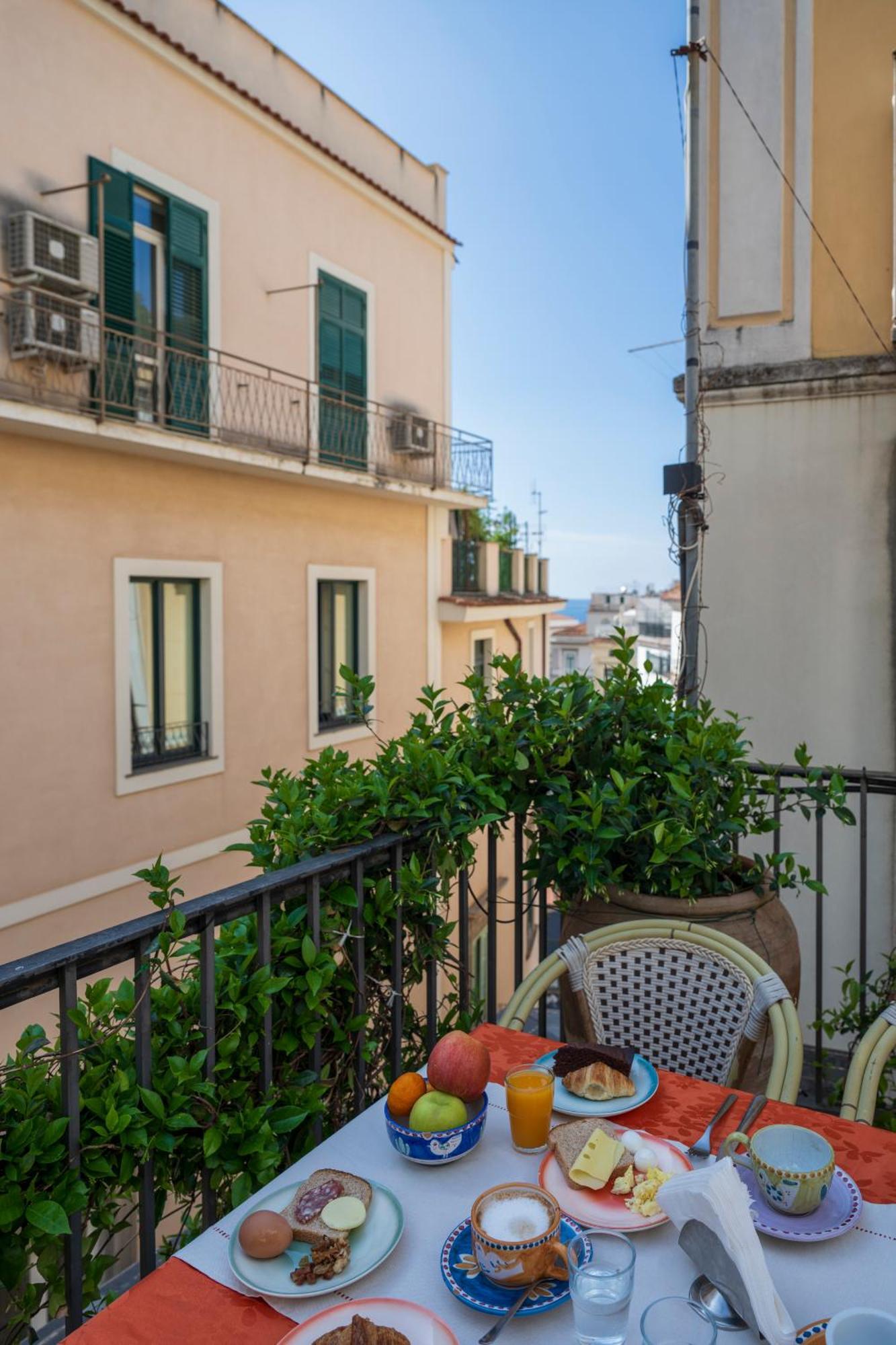 Hotel Antica Repubblica In Amalfi Center At 100Mt From The Sea Экстерьер фото